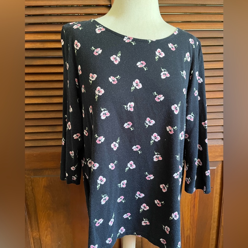 J. Jill Tunic Blouse Large Black with Pink Flowers